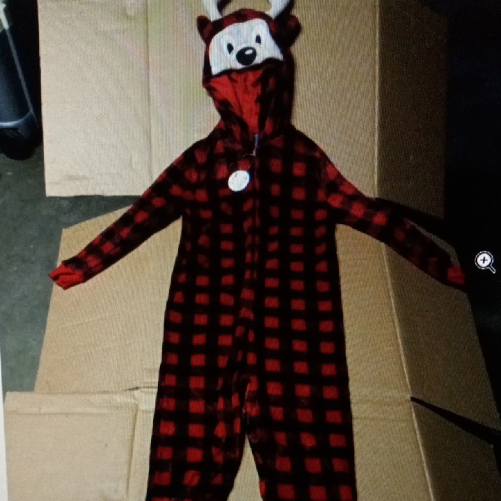 NWT Macy's Max &Olivia Kids Medium (8/10) Red and Black Plaid Hooded Onesie